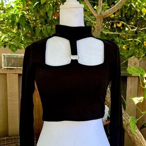 Long-sleeve ribbed crop top